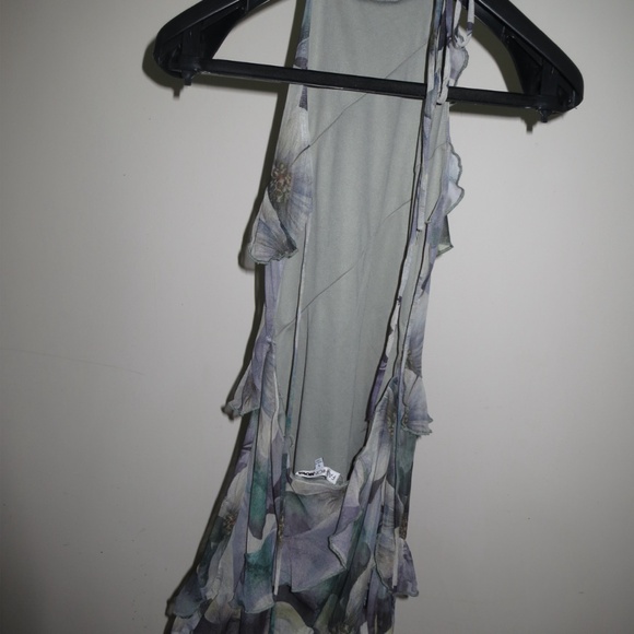 Floral Ruffle Halter Mini Dress - Picture 3 of 4